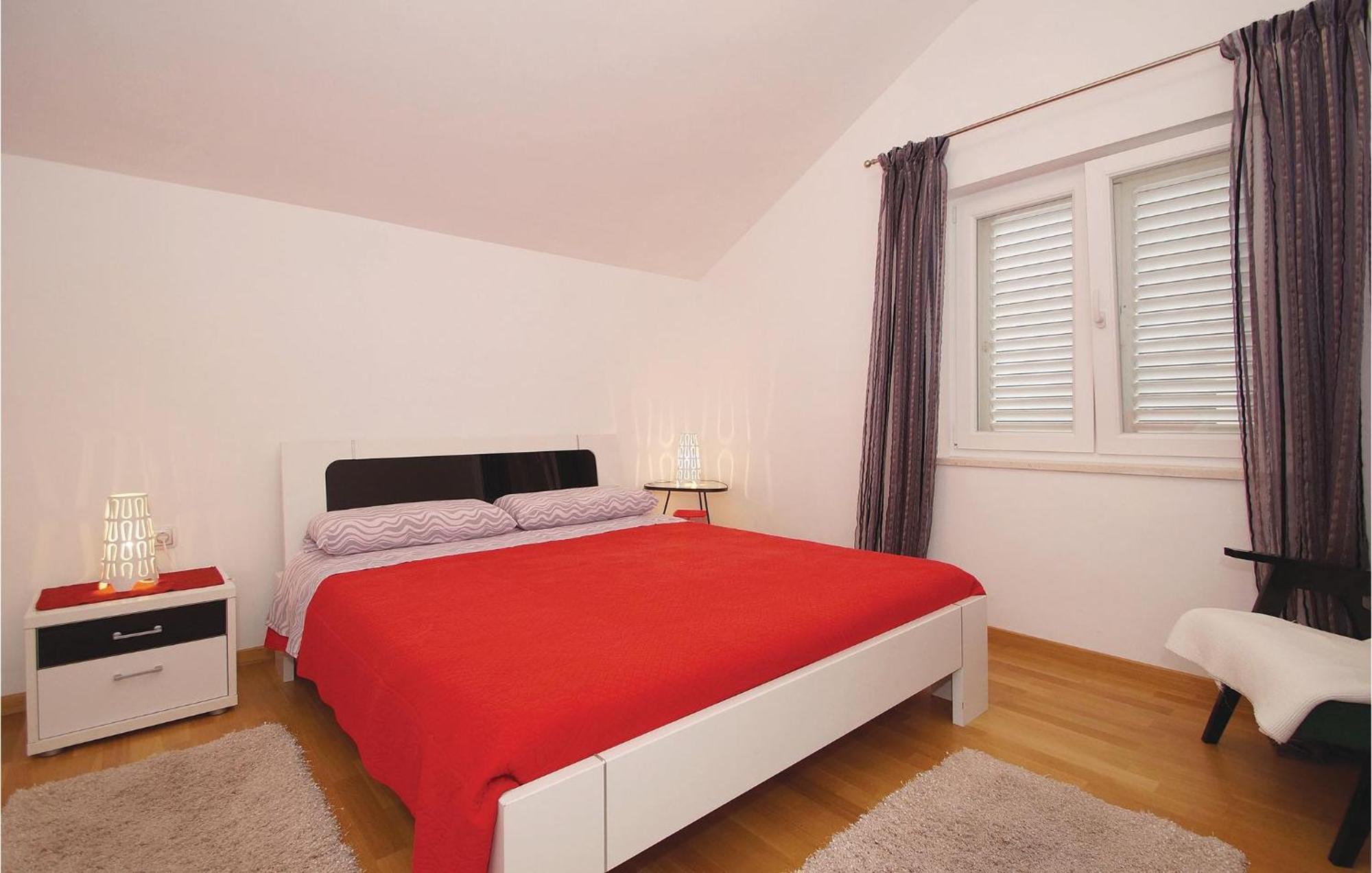 Awesome Apartment In Racisce With Wifi Exterior foto