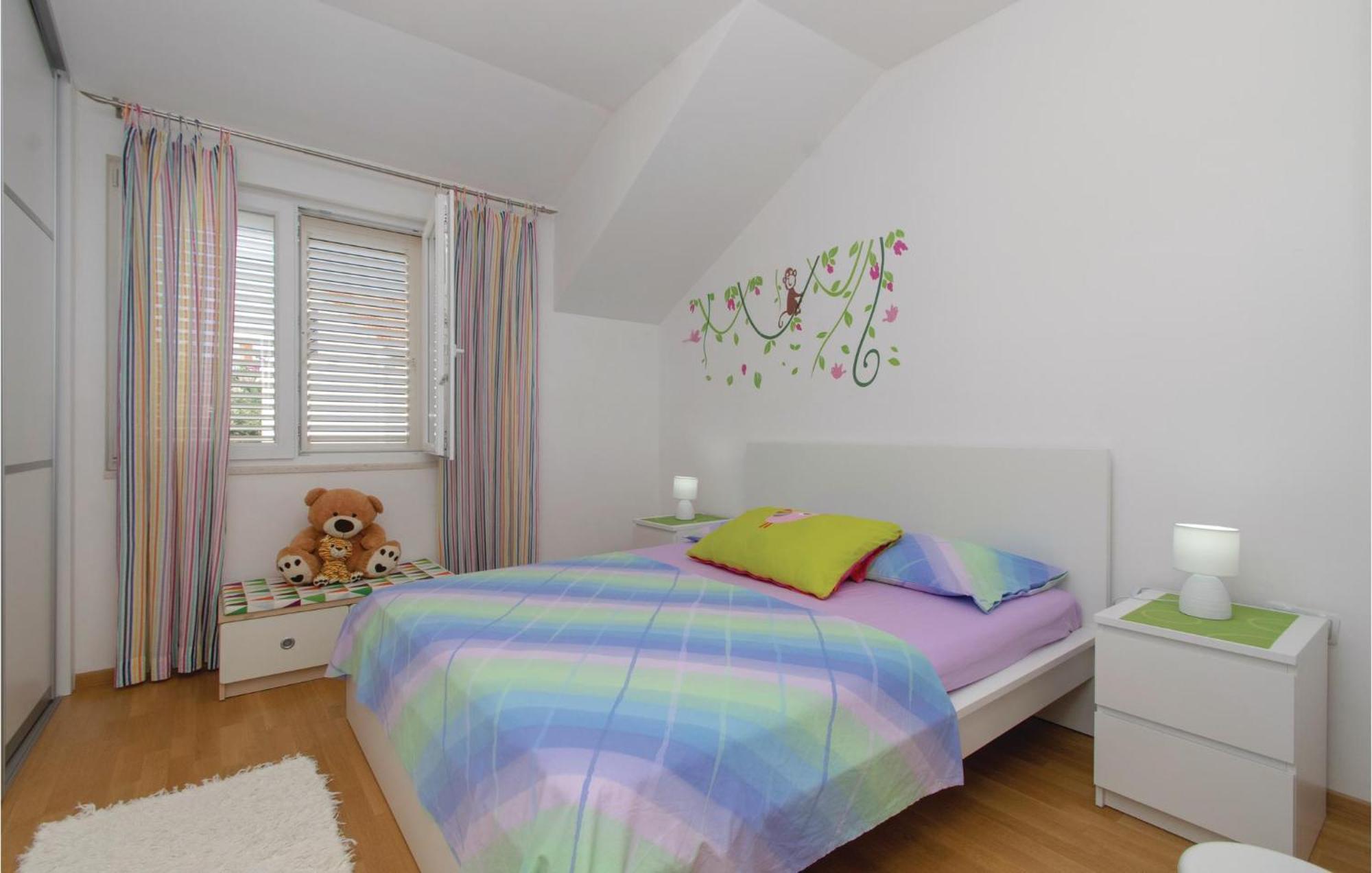 Awesome Apartment In Racisce With Wifi Exterior foto
