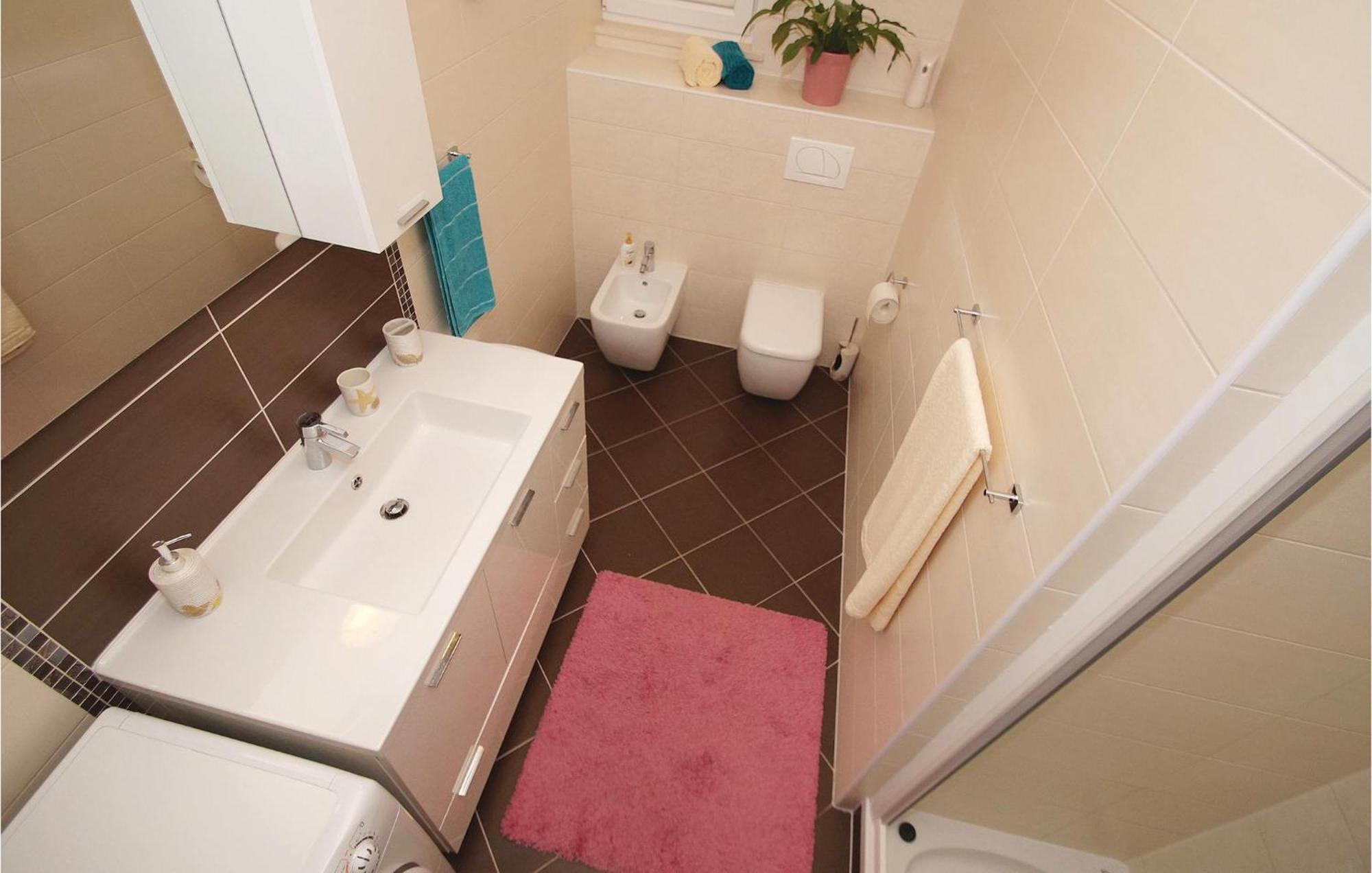 Awesome Apartment In Racisce With Wifi Exterior foto